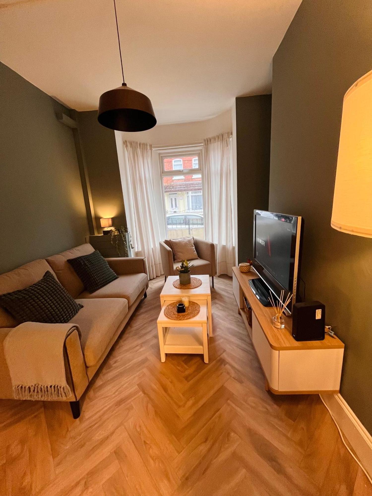 Appartamento Kings Bridge Townhouse Belfast Esterno foto